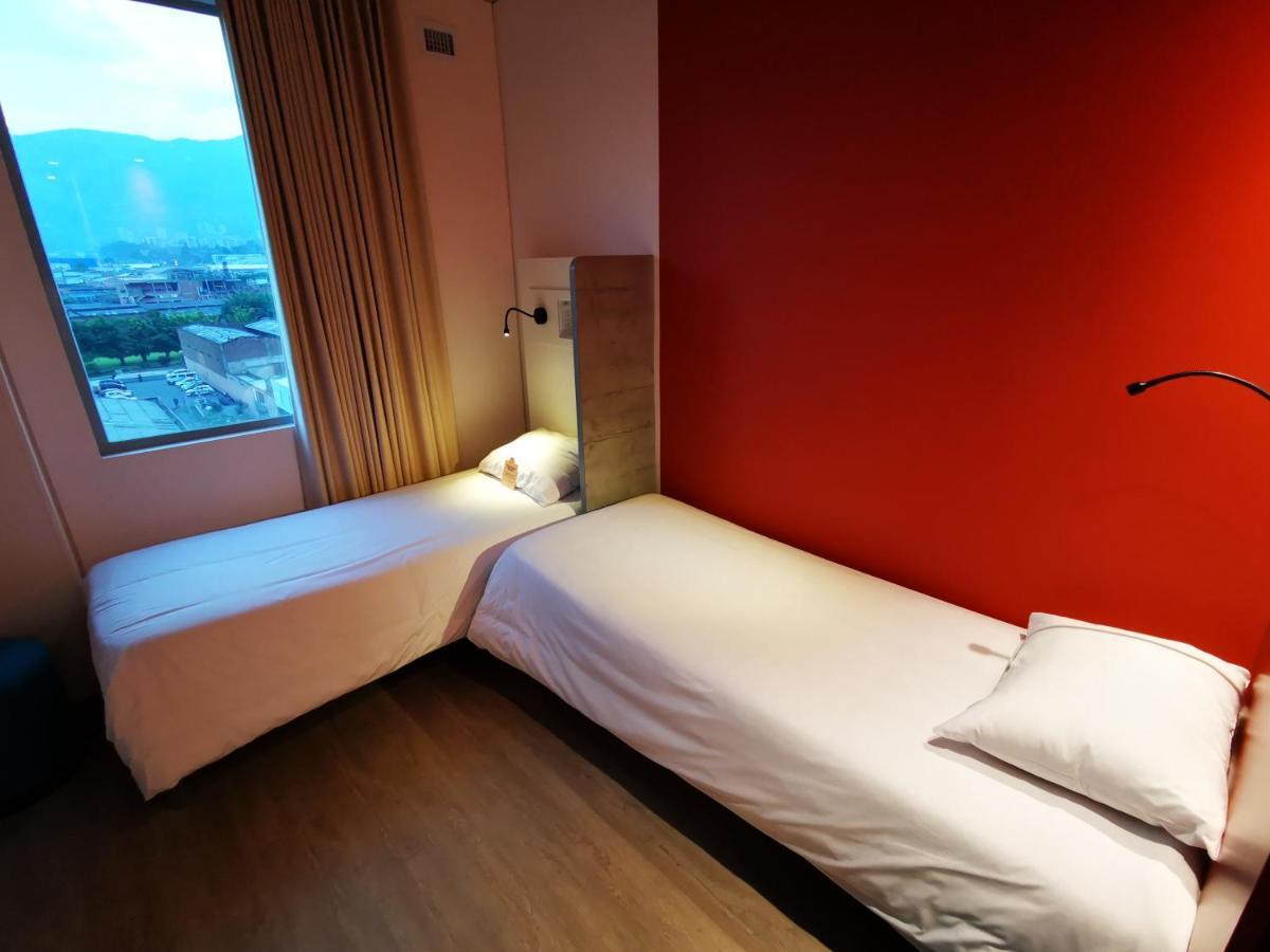 Ibis Budget Itagüí Exteriör bild