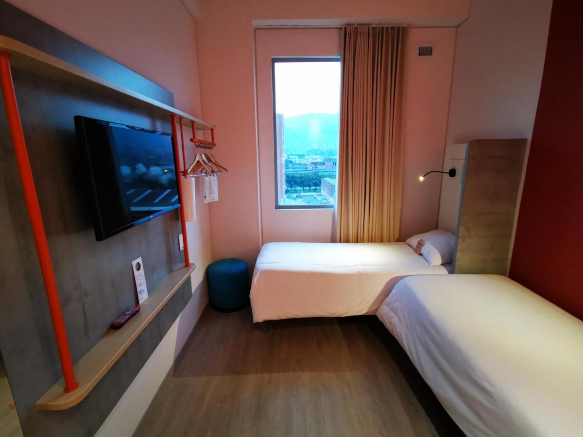 Ibis Budget Itagüí Exteriör bild